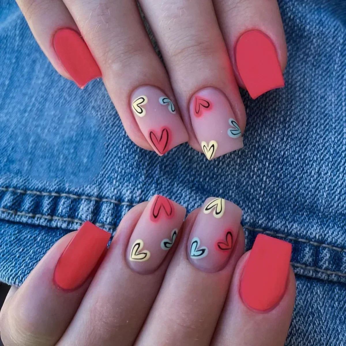 24Pcs Simple Red French Fake Nail Art Set Short Square False Nails with Glue Detachable Nail Tips Love Pattern Press on Nails