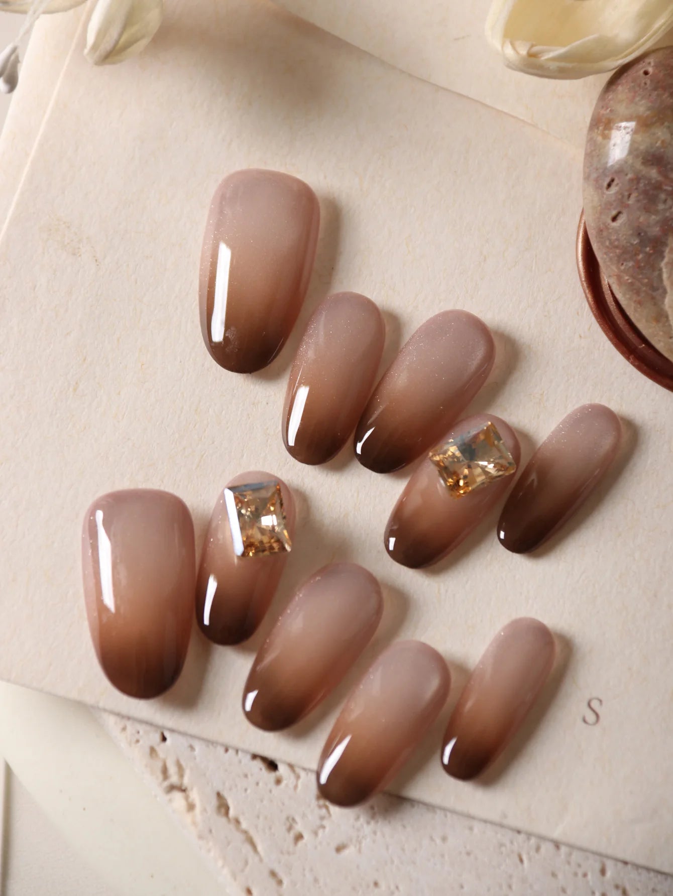 10Pcs Acrylic Press on Nails Brown Nails Gradient Cat's Eye Fake Nails Includes 1 Sheet Adhesive Tabs & 1 Pc Mini File