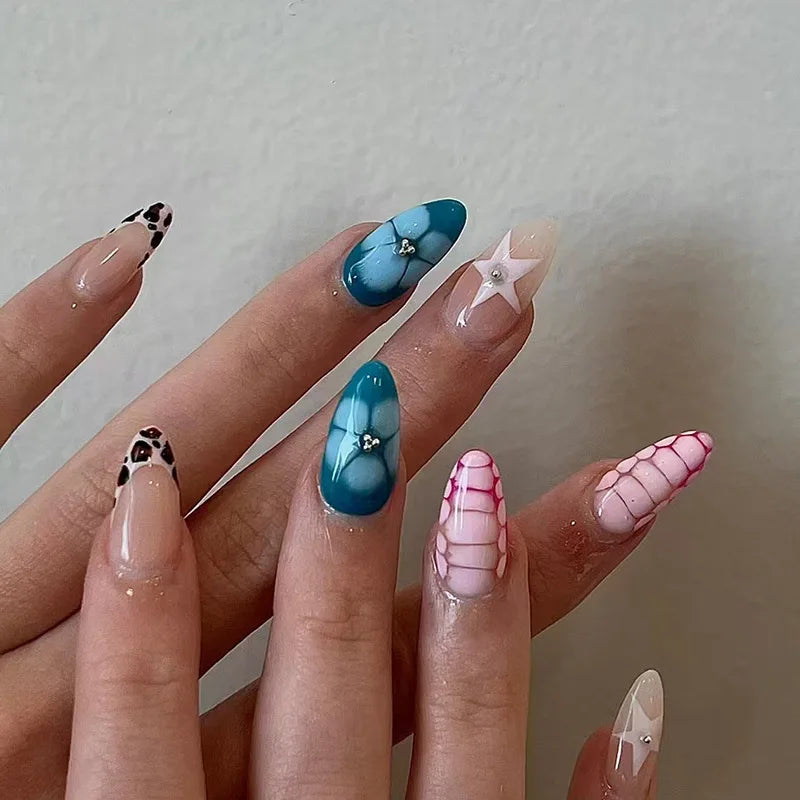 24pcs Pink Gradient Fake Nails Patch Sweet Heart Press on Nails Cat Eye False Nails Short Almond Nail French Acrylic Nail Tips